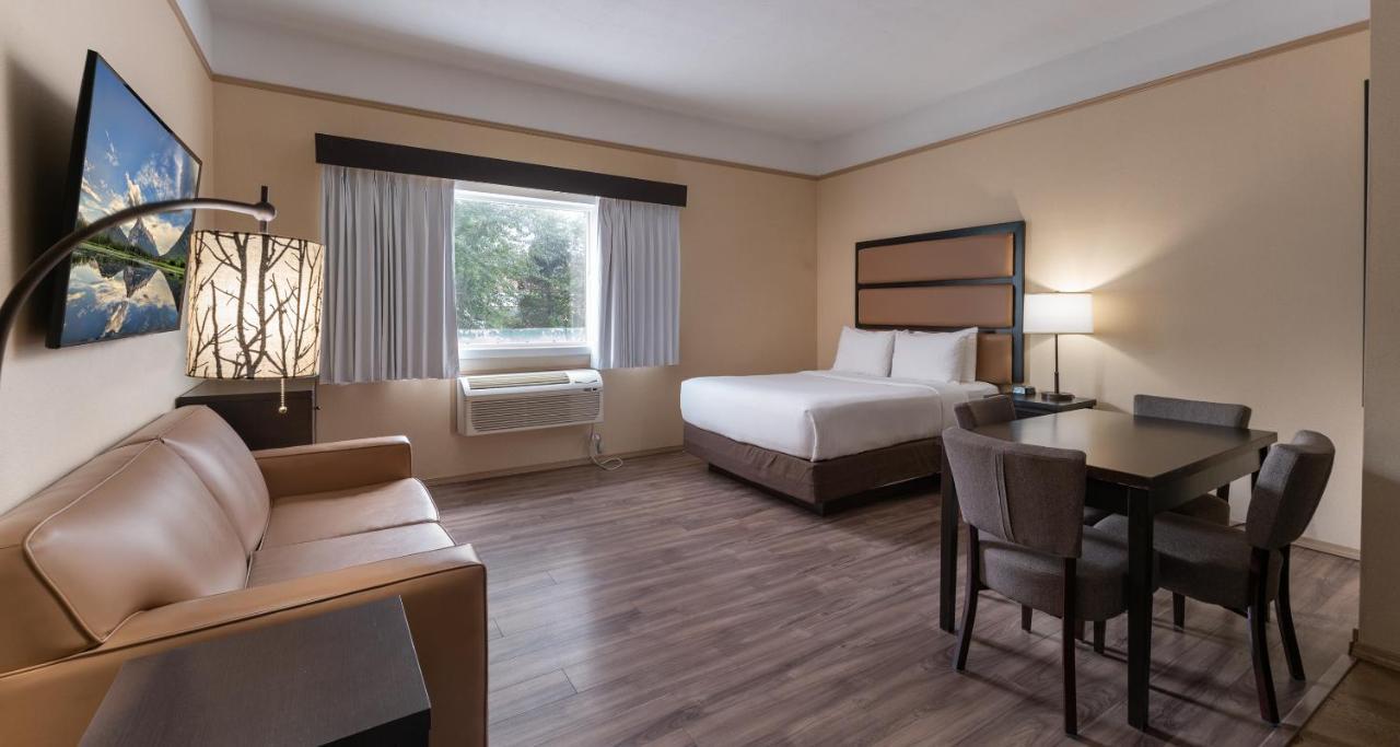 Prestige Inn גולדן מראה חיצוני תמונה
